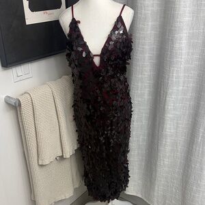 Chic Burgundy Sequin Midi Dress